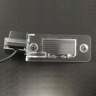 Camera video auto dedicata pentru mersul cu spatele compatibila cu VW Tiguan deschidere 120 de grade instalare la becul de la n